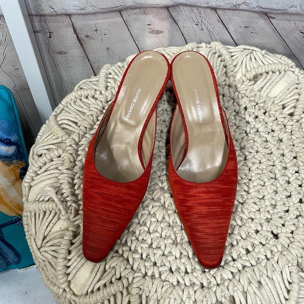 Manuel Canovas leather taffeta fabric red slip on size 6 heels